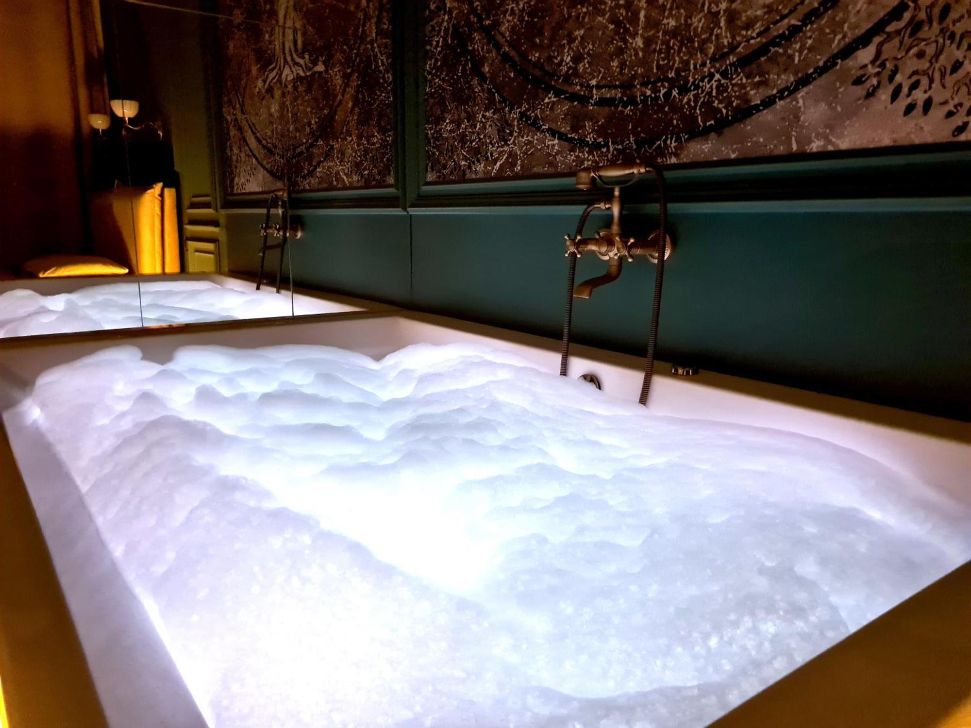 Ferienwohnung Art Jacuzzi Koletek Krakau Exterior foto